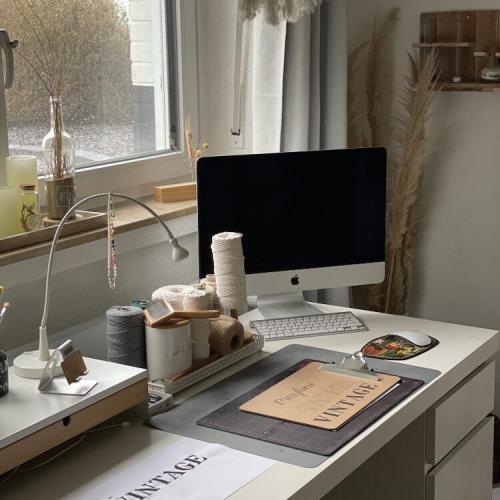 Mein Arbeitsplatz im Bastelraum
